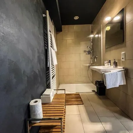- Modernes Mit 45 Qm. 3*