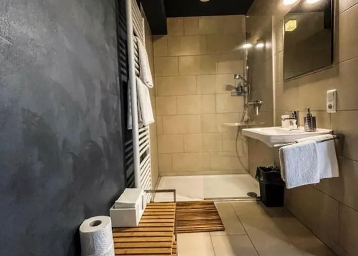 - Modernes Mit 45 Qm. 4*